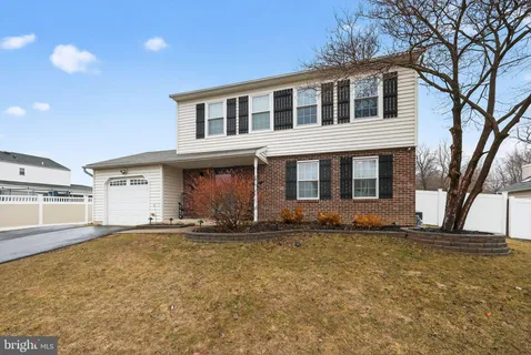 $599,900 | 216 Hampton Drive, Langhorne, PA 19047