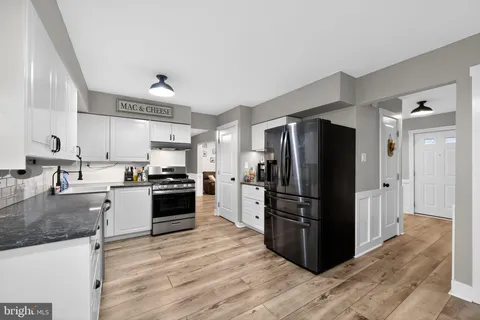 $599,900 | 216 Hampton Drive, Langhorne, PA 19047