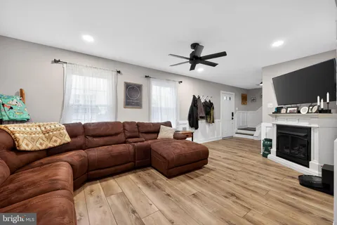 $599,900 | 216 Hampton Drive, Langhorne, PA 19047