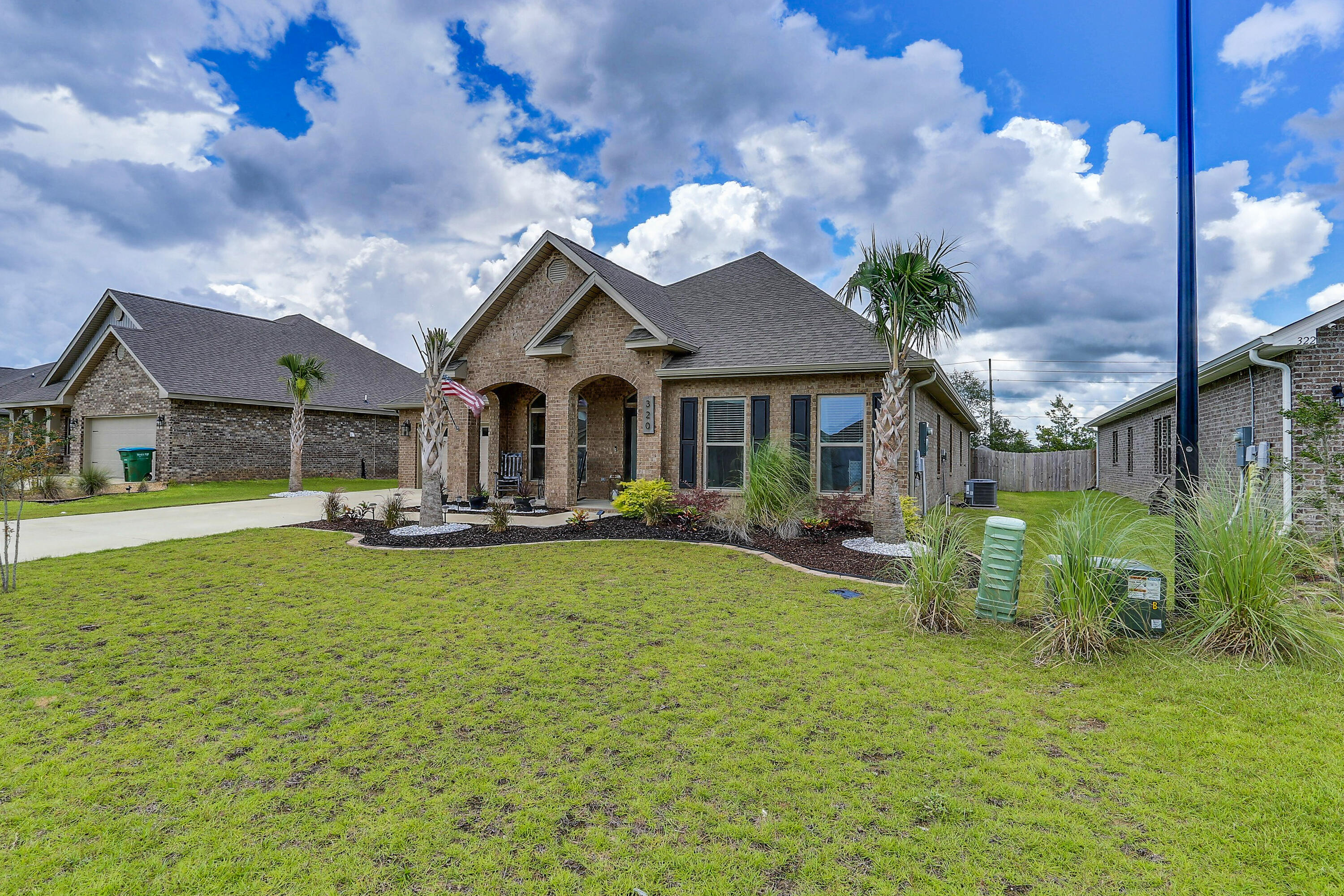 320 Merlin Court Crestview, FL 32539 - Photo 4 of 37 Gallery Image 4