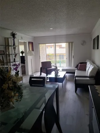 $2,695 | 4500 Northwest 99th Court, Unit 2045, Doral, FL 33178