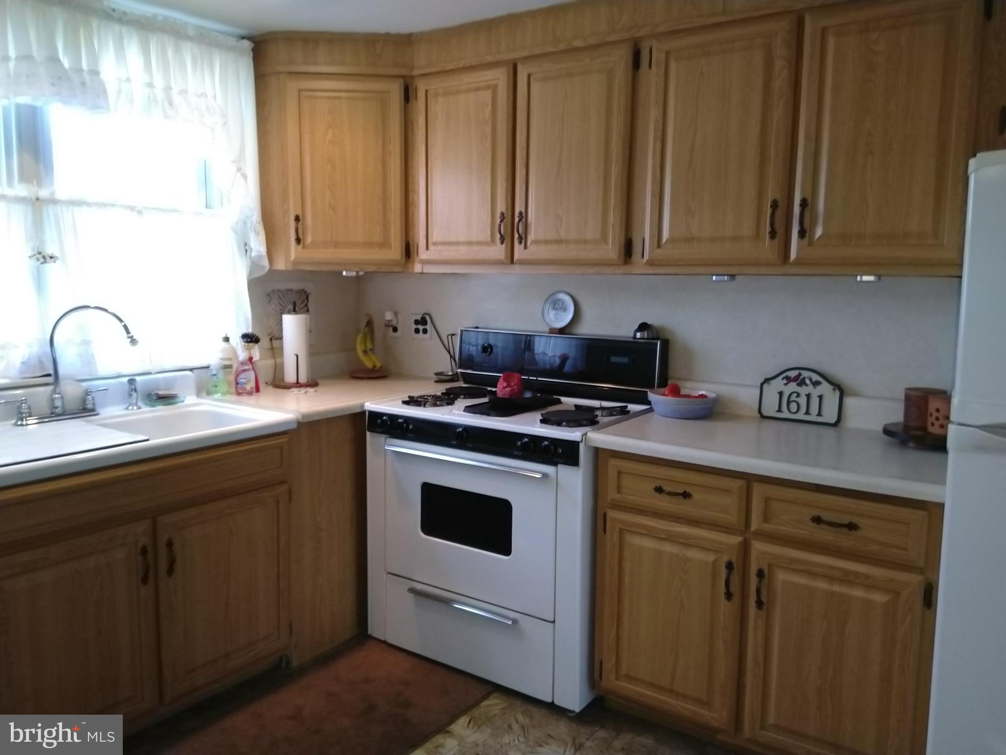 1611 Church Road Oreland, PA 19075 - Photo 10 of 29
