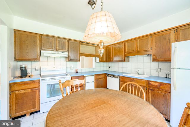 $415,000 | 1405 Ivy Lane, North Wales, PA 19454