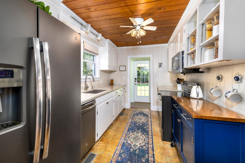 602 Baldwin Drive Sumter, SC 29150 - Photo 3 of 83 Gallery Image 3