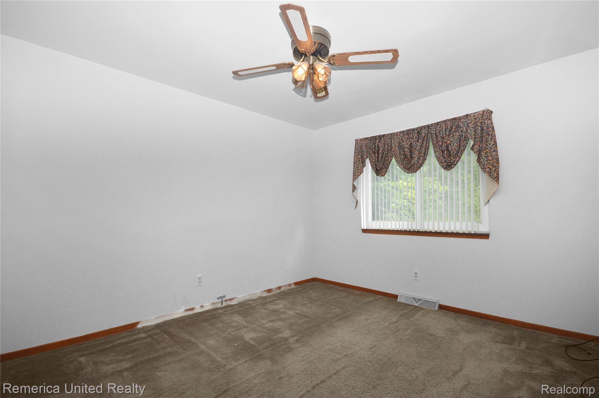 500 Keddle Road Howell, MI 48843 - Photo 23 of 30 3rd bedroom