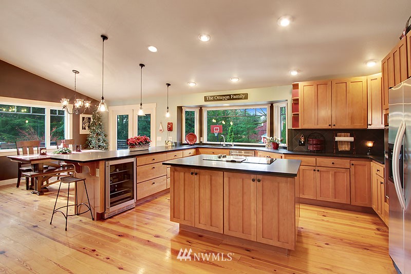 11211 Bunk Foss Road Snohomish, WA 98290 - Photo 5 of 25 Gallery Image 5