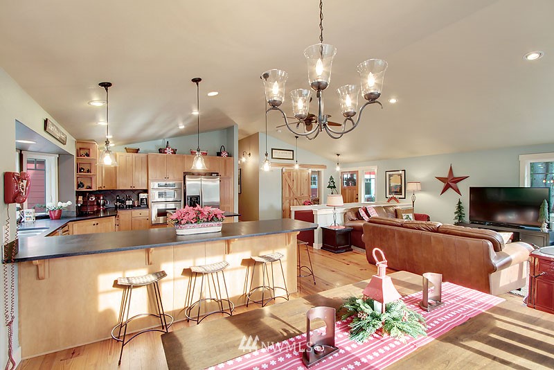11211 Bunk Foss Road Snohomish, WA 98290 - Photo 8 of 25 Gallery Image 8