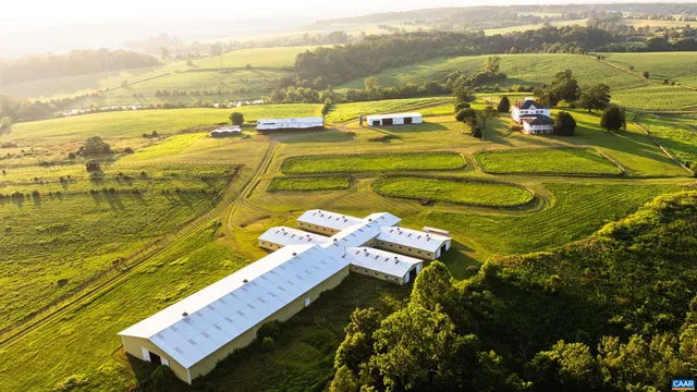 a view of a swimming pool and lake