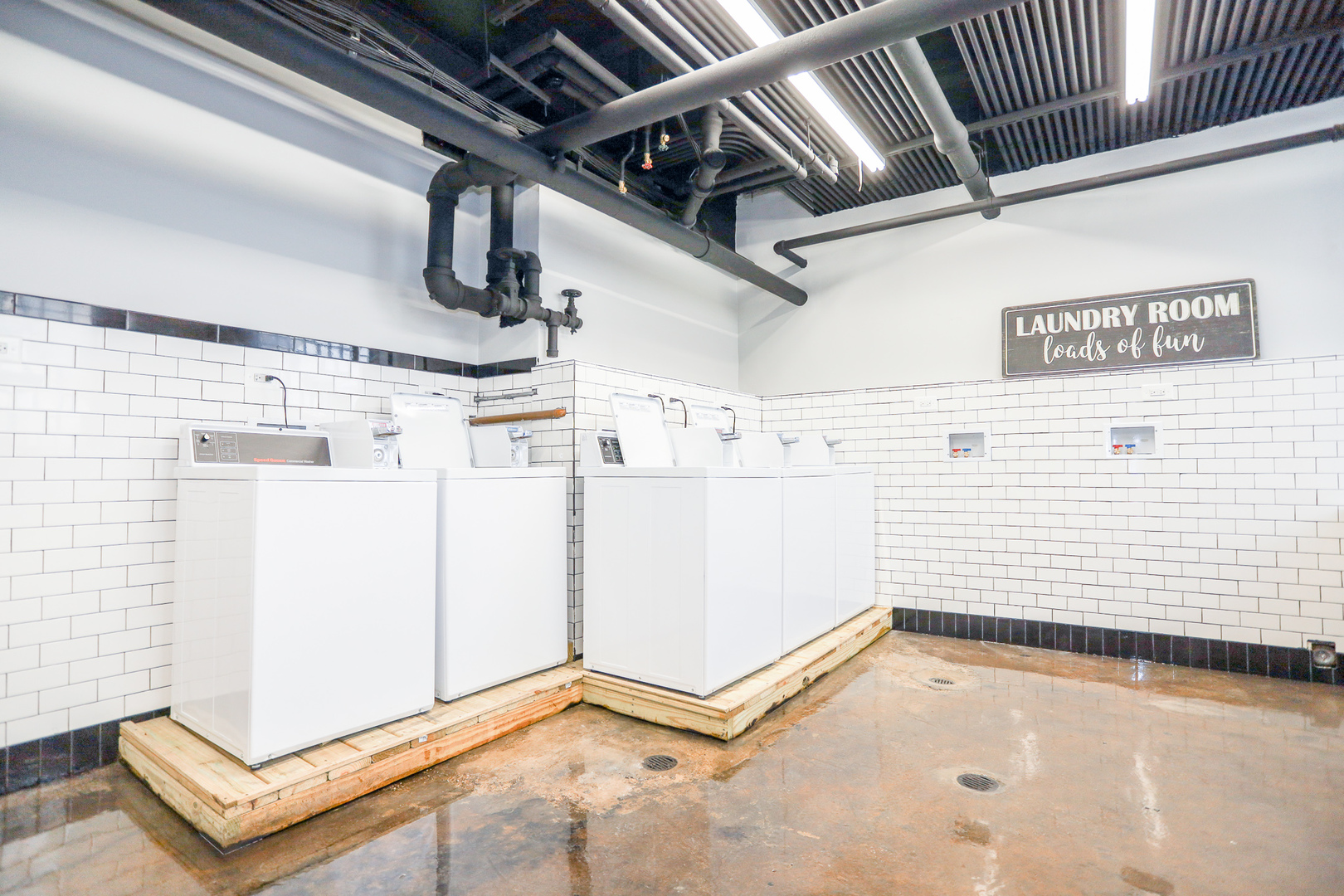 4526 North Sheridan Road, Unit 303 Chicago, IL 60640 - Photo 13 of 14 a view of utility room