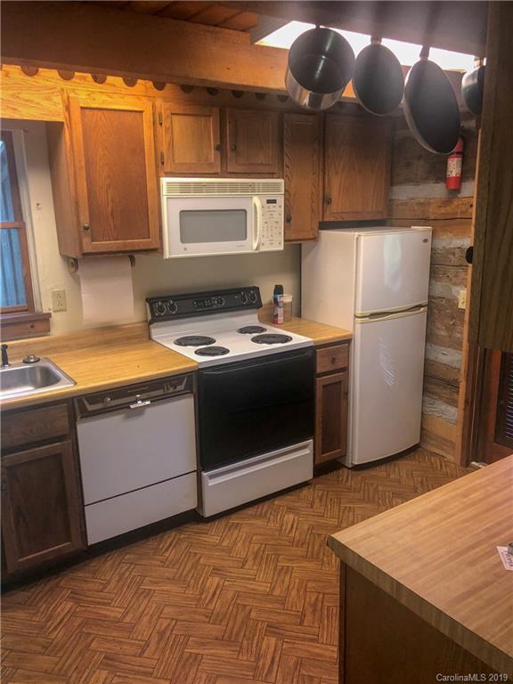 408 Hill Road Green Mountain, NC 28740 - Photo 18 of 25