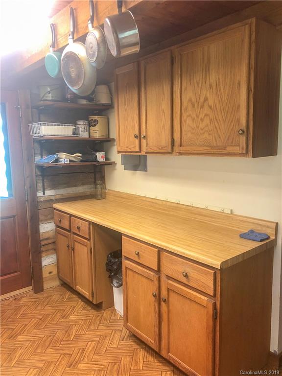 408 Hill Road Green Mountain, NC 28740 - Photo 8 of 25