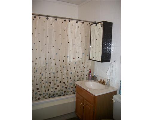 1409 Maratta Road Aliquippa, PA 15001 - Photo 9 of 11 Full Bath.