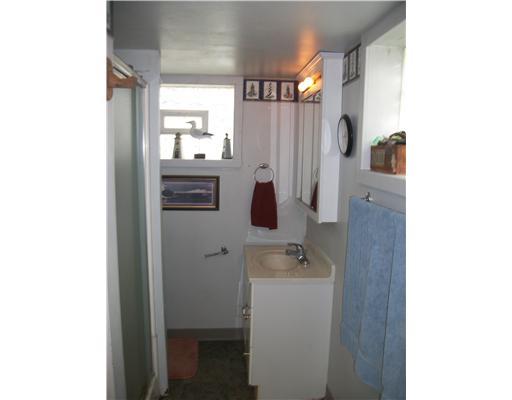 1409 Maratta Road Aliquippa, PA 15001 - Photo 10 of 11 Full Bath.