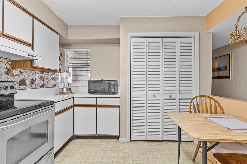 5537 Sea Forest Drive, Unit 307 New Port Richey, FL 34652 - Photo 20 of 43