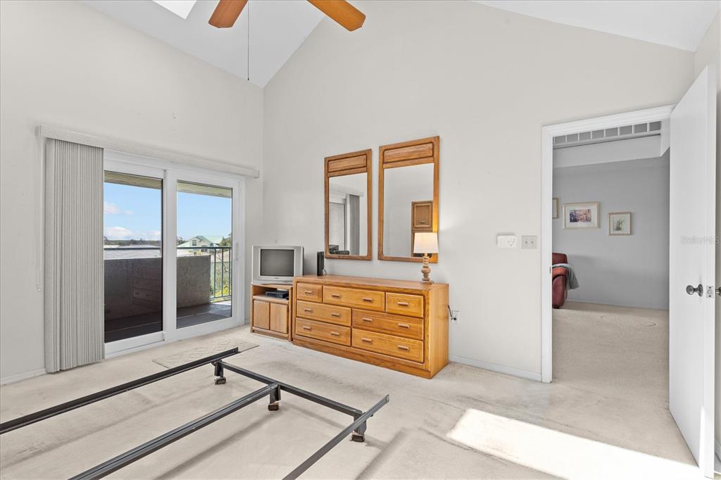 5537 Sea Forest Drive, Unit 307 New Port Richey, FL 34652 - Photo 22 of 43
