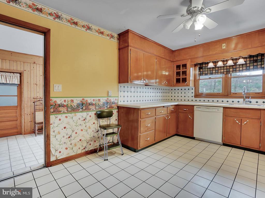 9818 Bethel Road Frederick, MD 21702 - Photo 11 of 43