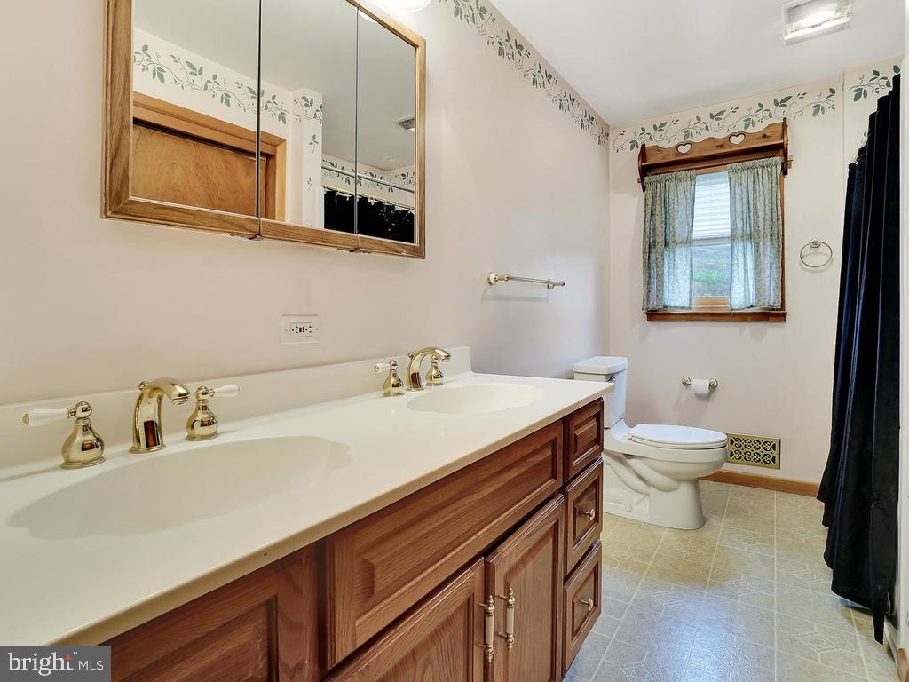 9818 Bethel Road Frederick, MD 21702 - Photo 15 of 43