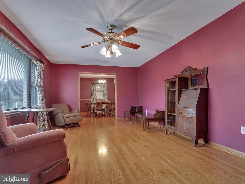 9818 Bethel Road Frederick, MD 21702 - Photo 5 of 43