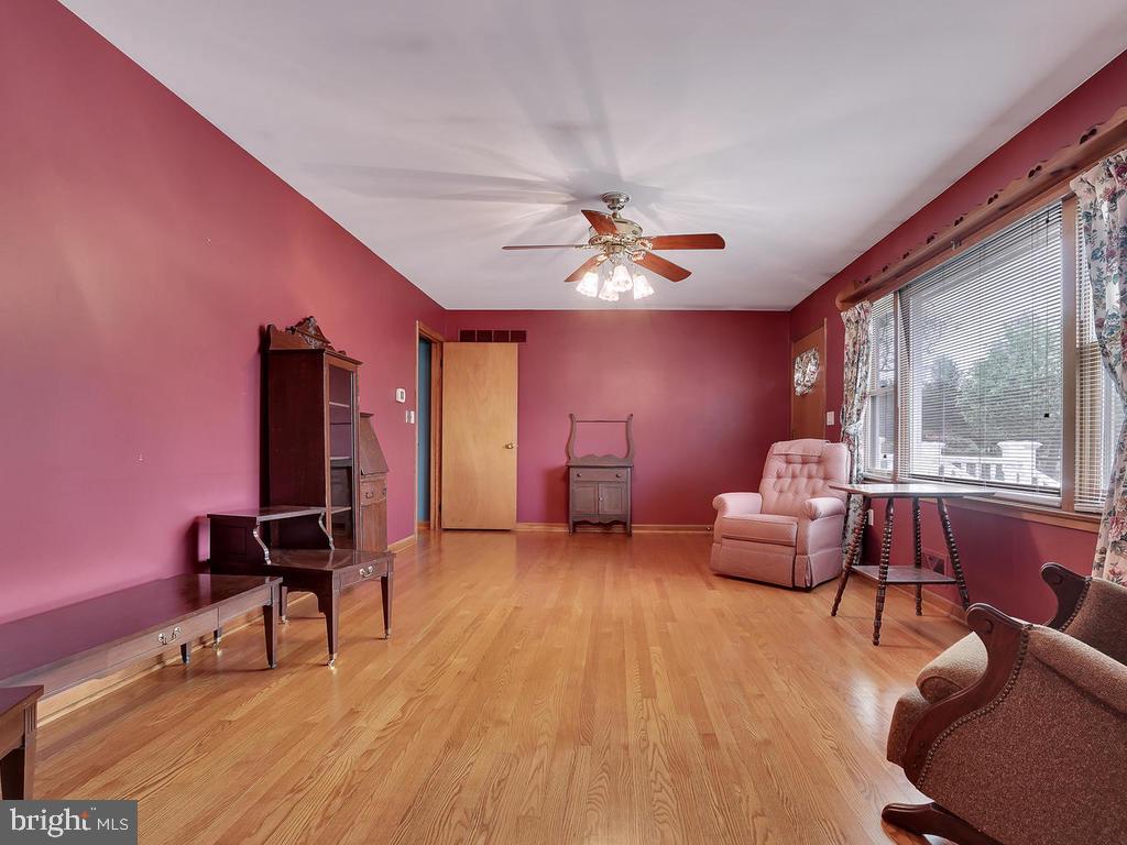 9818 Bethel Road Frederick, MD 21702 - Photo 6 of 43