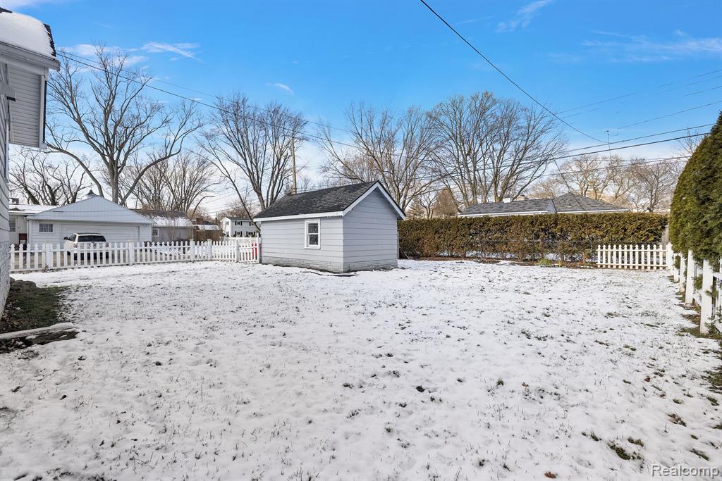303 Linwood Avenue Rochester, MI 48307 - Photo 38 of 44 Gallery Image 38