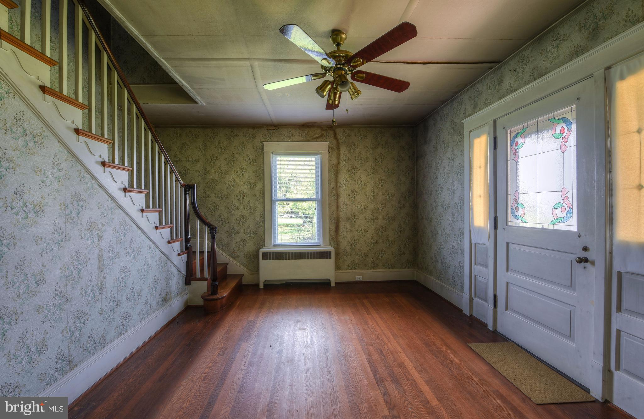 1846 Leedstown Road Colonial Beach, VA 22443 - Photo 13 of 29 Family Room