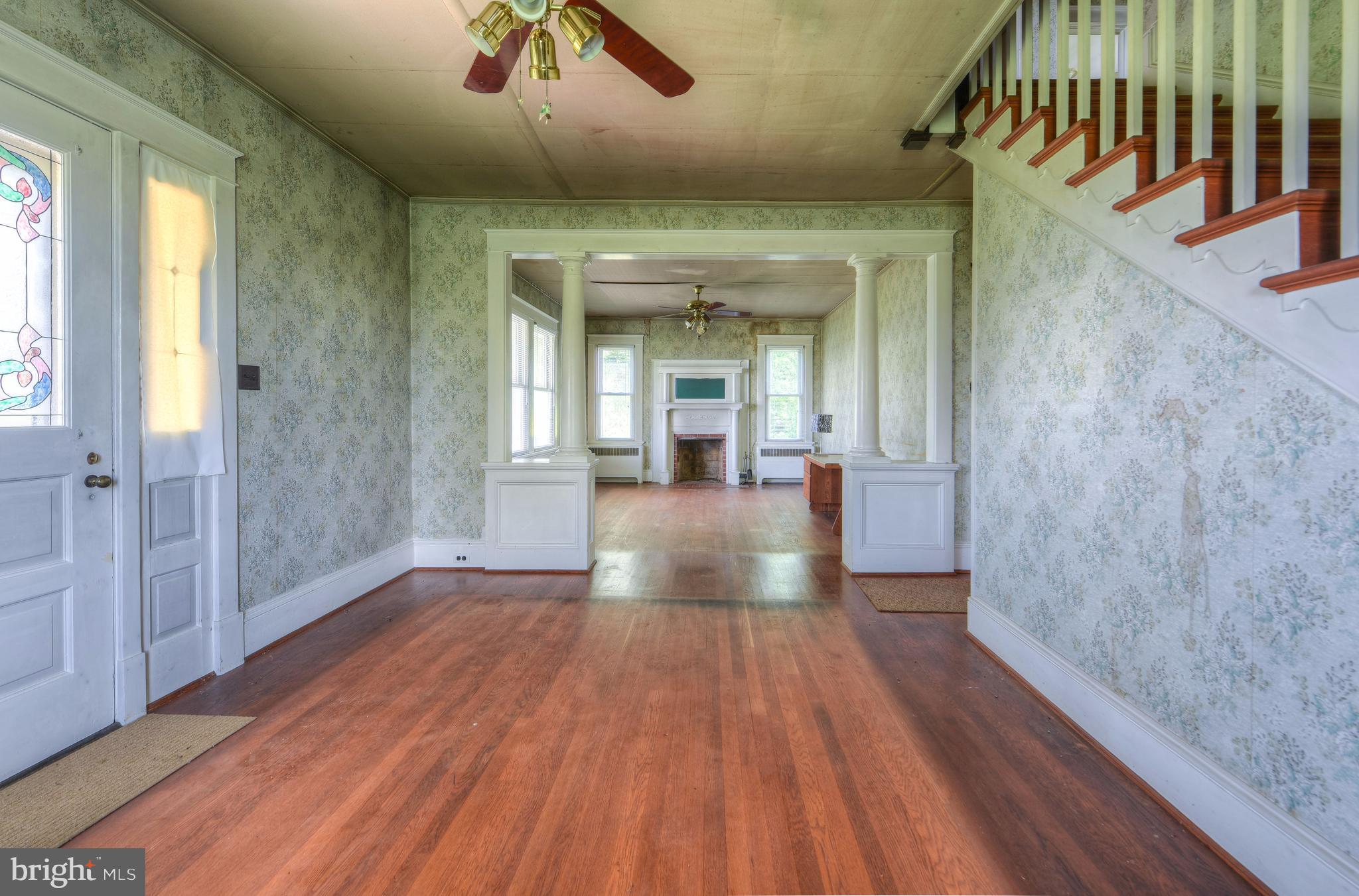 1846 Leedstown Road Colonial Beach, VA 22443 - Photo 14 of 29 Family Room