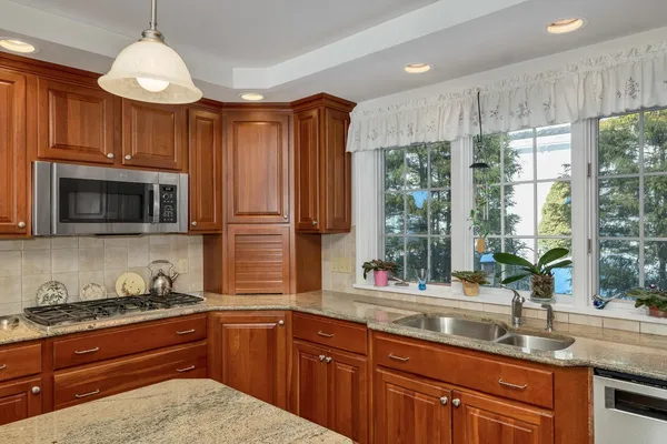 $4,395,000 | 6 Gov Wentworth Highway, Tuftonboro, NH 03853