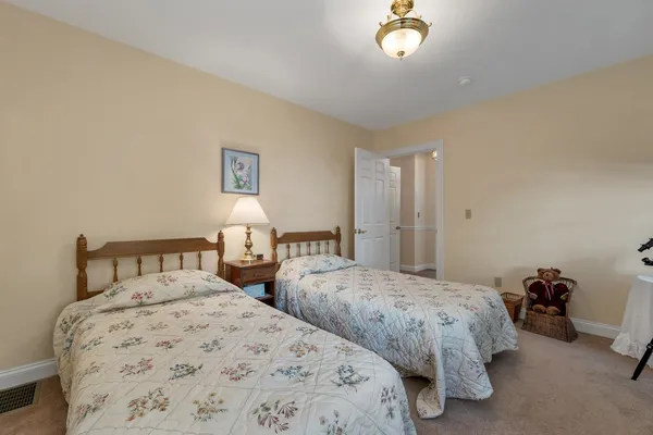 $4,395,000 | 6 Gov Wentworth Highway, Tuftonboro, NH 03853
