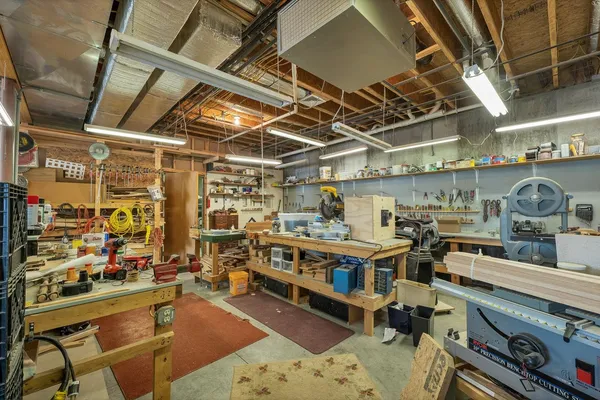 $4,395,000 | 6 Gov Wentworth Highway, Tuftonboro, NH 03853