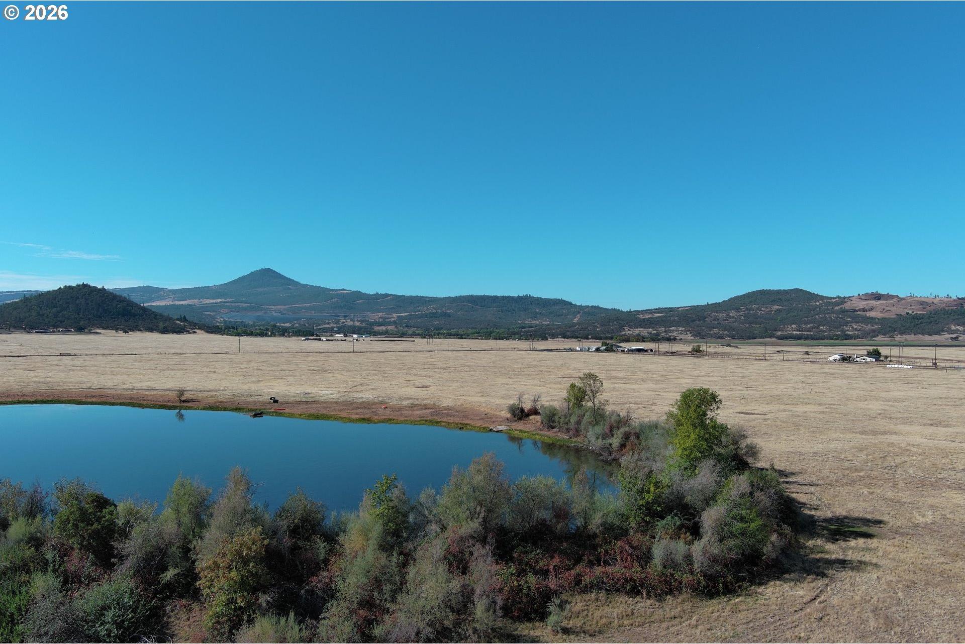1631 East Antelope Road Eagle Point, OR 97524 - Photo 10 of 14 Gallery Image 10