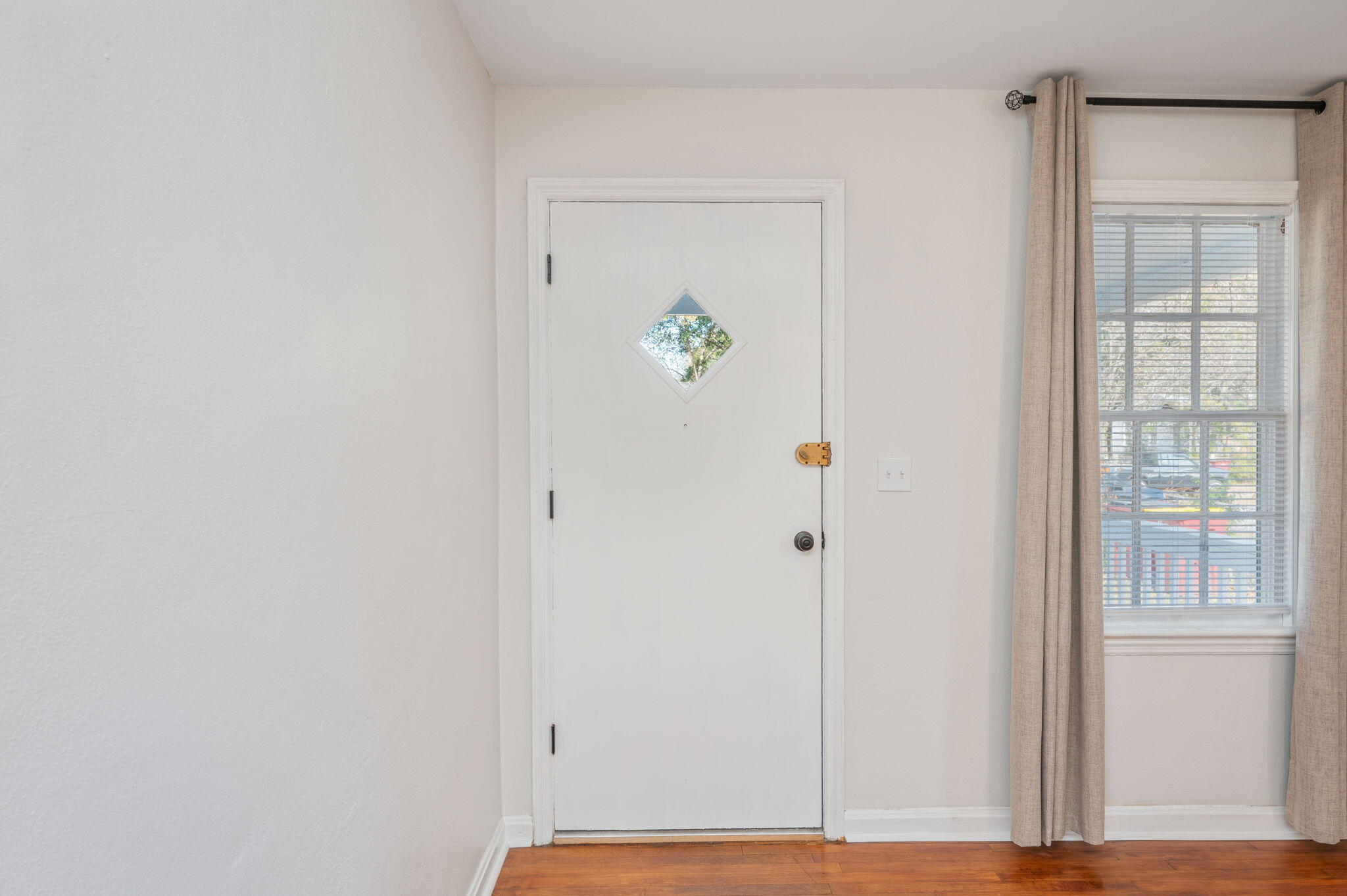 204 East 2nd Avenue Crestview, FL 32536 - Photo 6 of 30 6-web-or-mls-204-second-ave