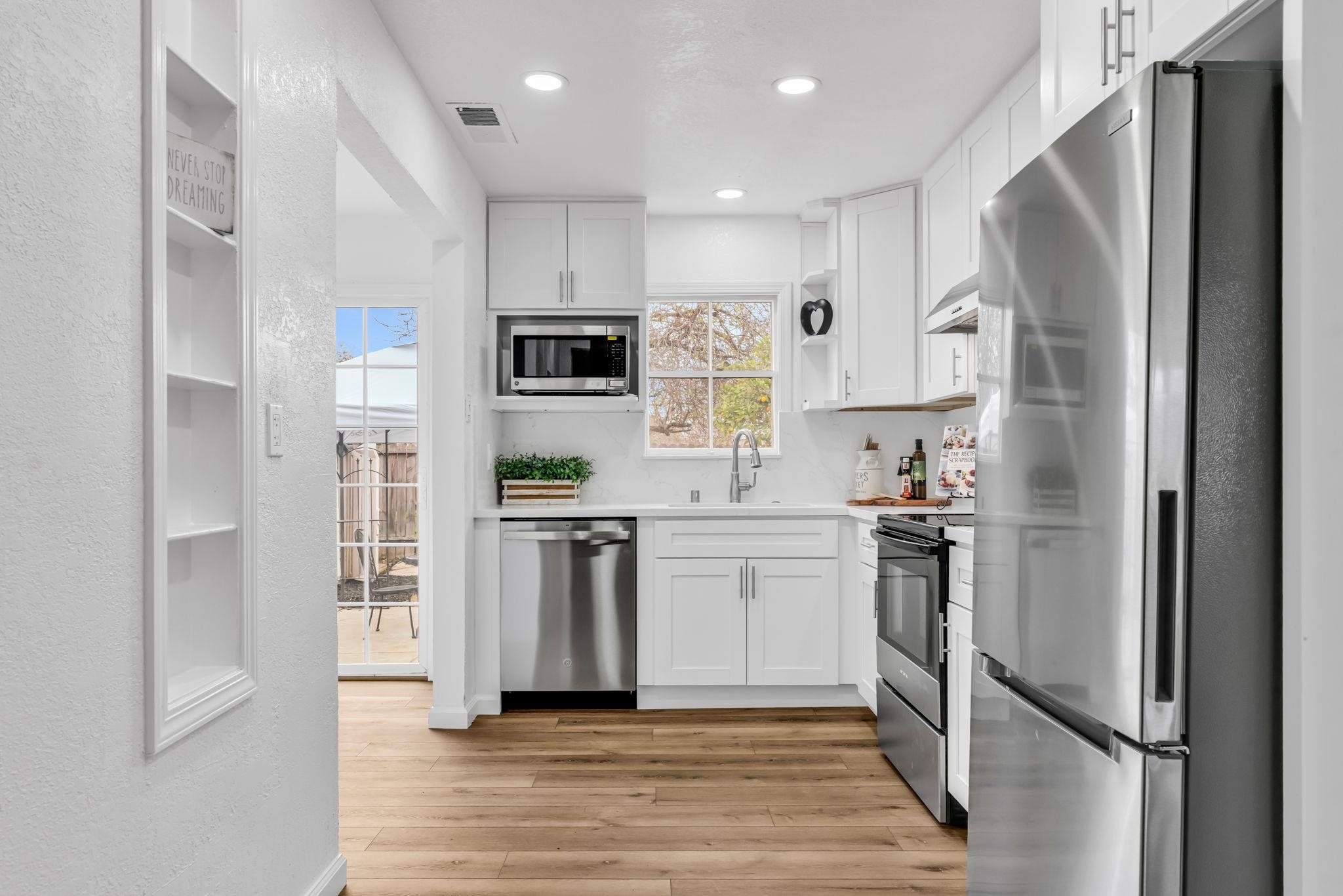 175 Clyde Avenue Pittsburg, CA 94565 - Photo 9 of 33