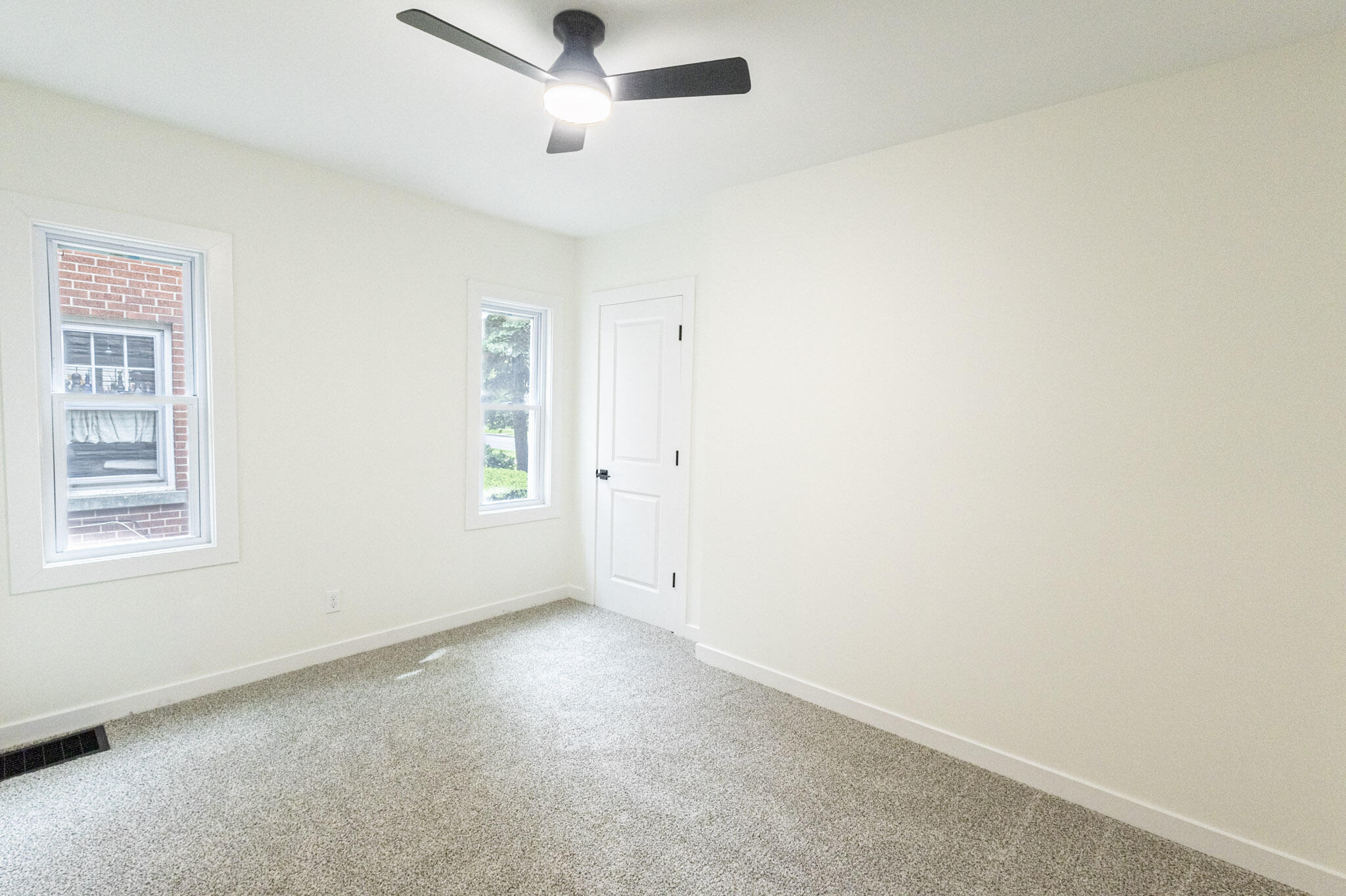 6929 Monroe Avenue Hammond, IN 46324 - Photo 7 of 21 2048x1365
