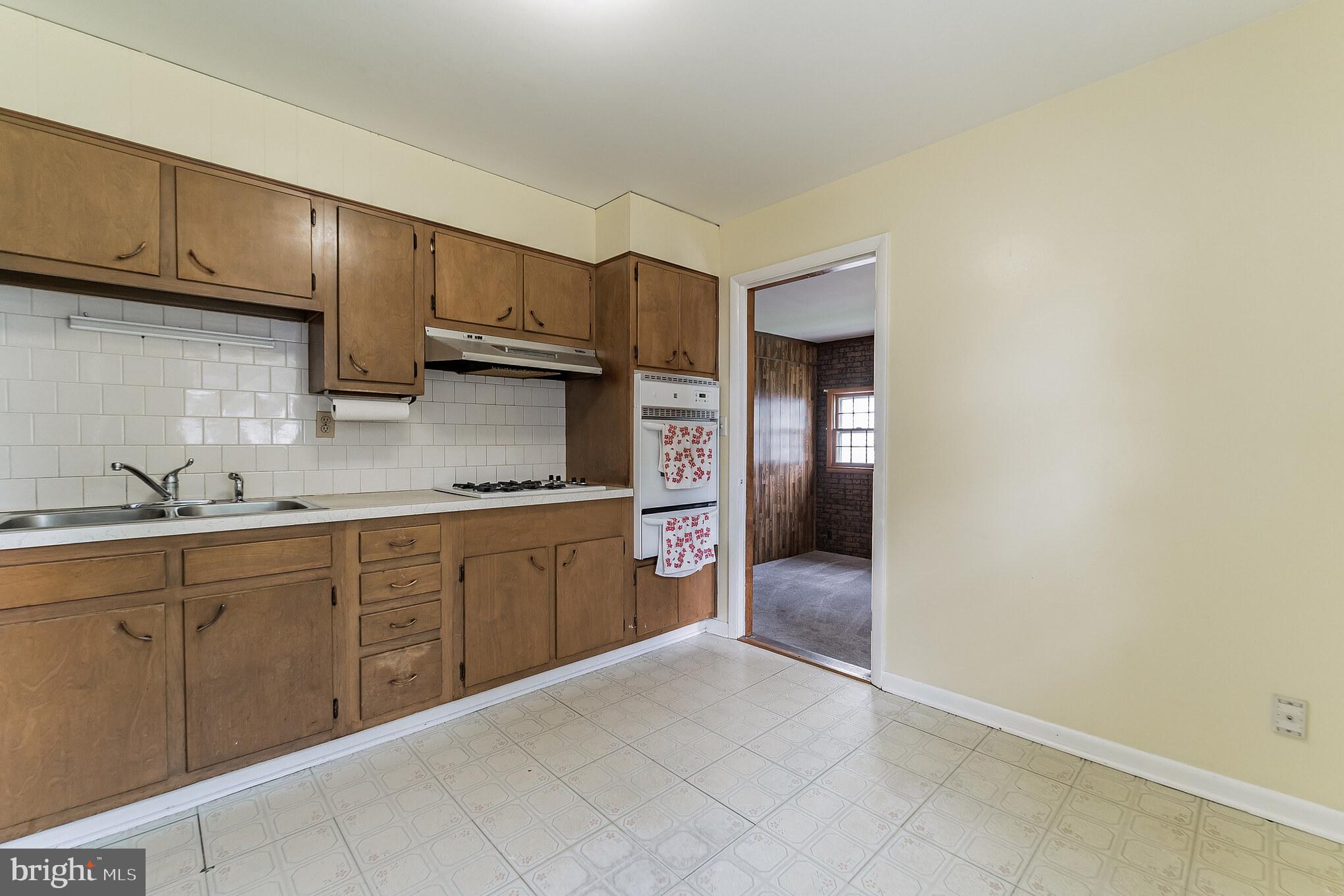 213 Homewood Road Linthicum Heights, MD 21090 - Photo 13 of 40 Gallery Image 13