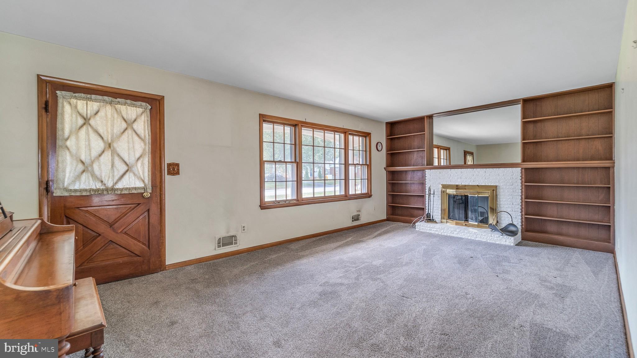 213 Homewood Road Linthicum Heights, MD 21090 - Photo 4 of 40 Gallery Image 4