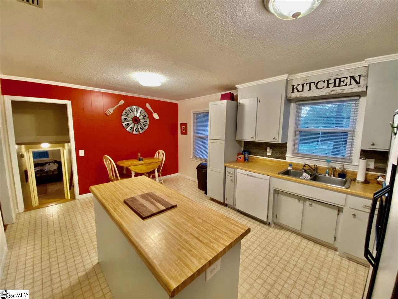 102 Reeves Street Liberty, SC 29657 - Photo 5 of 24
