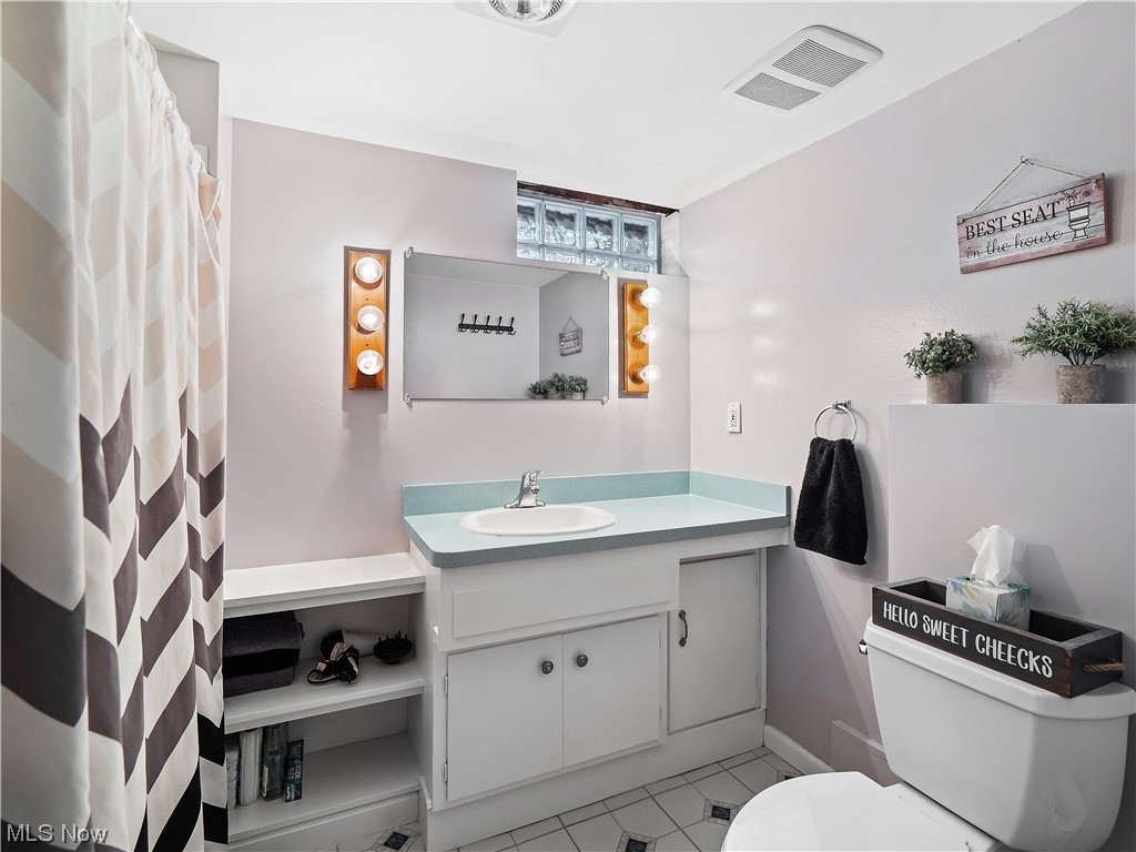 30027 Forestgrove Road Willowick, OH 44095 - Photo 18 of 27 Gallery Image 18