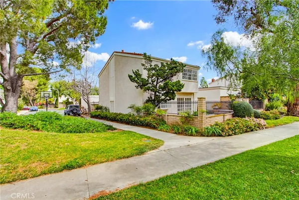 $1,399,900 | 48 Willow Tree Lane, Irvine, CA 92612