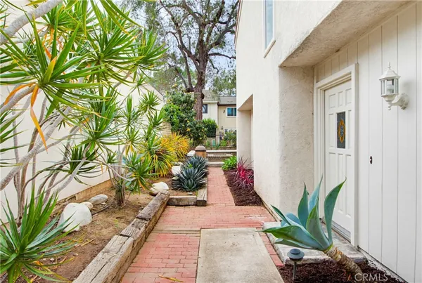 $1,399,900 | 48 Willow Tree Lane, Irvine, CA 92612