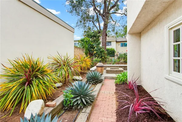 $1,399,900 | 48 Willow Tree Lane, Irvine, CA 92612