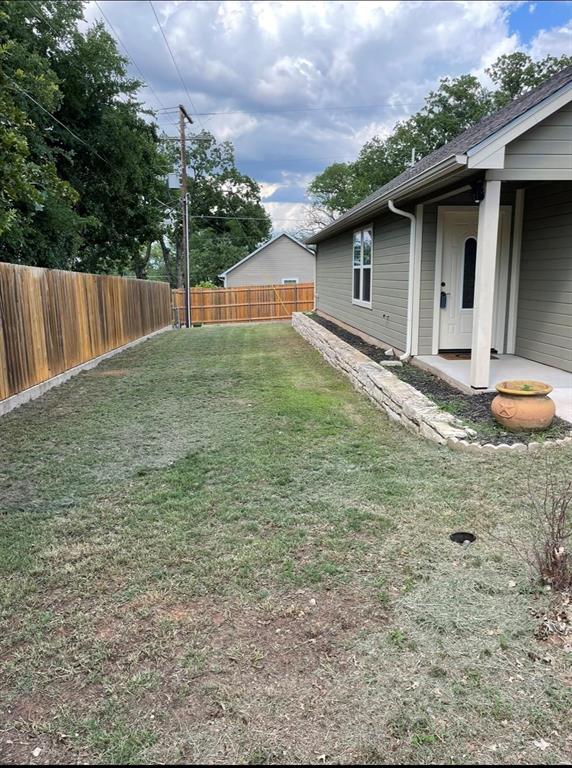 719 Harness Trail Granbury, TX 76049 - Photo 5 of 17