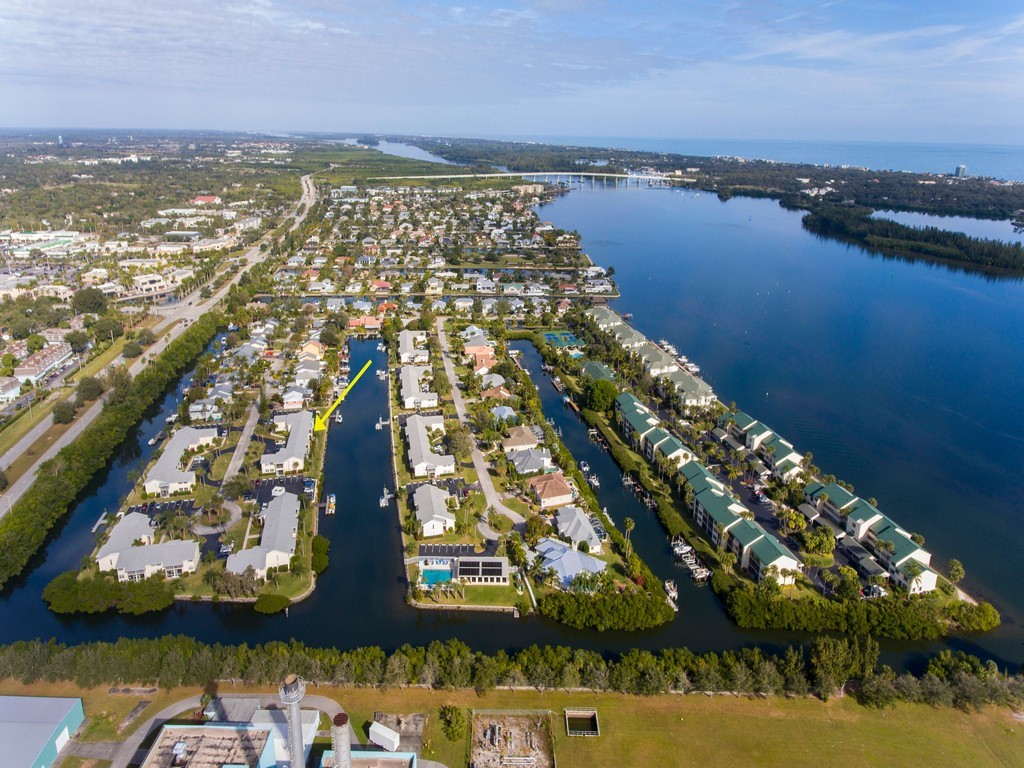 1860 Robalo Drive, Unit 203A Vero Beach, FL 32960 - Photo 34 of 36