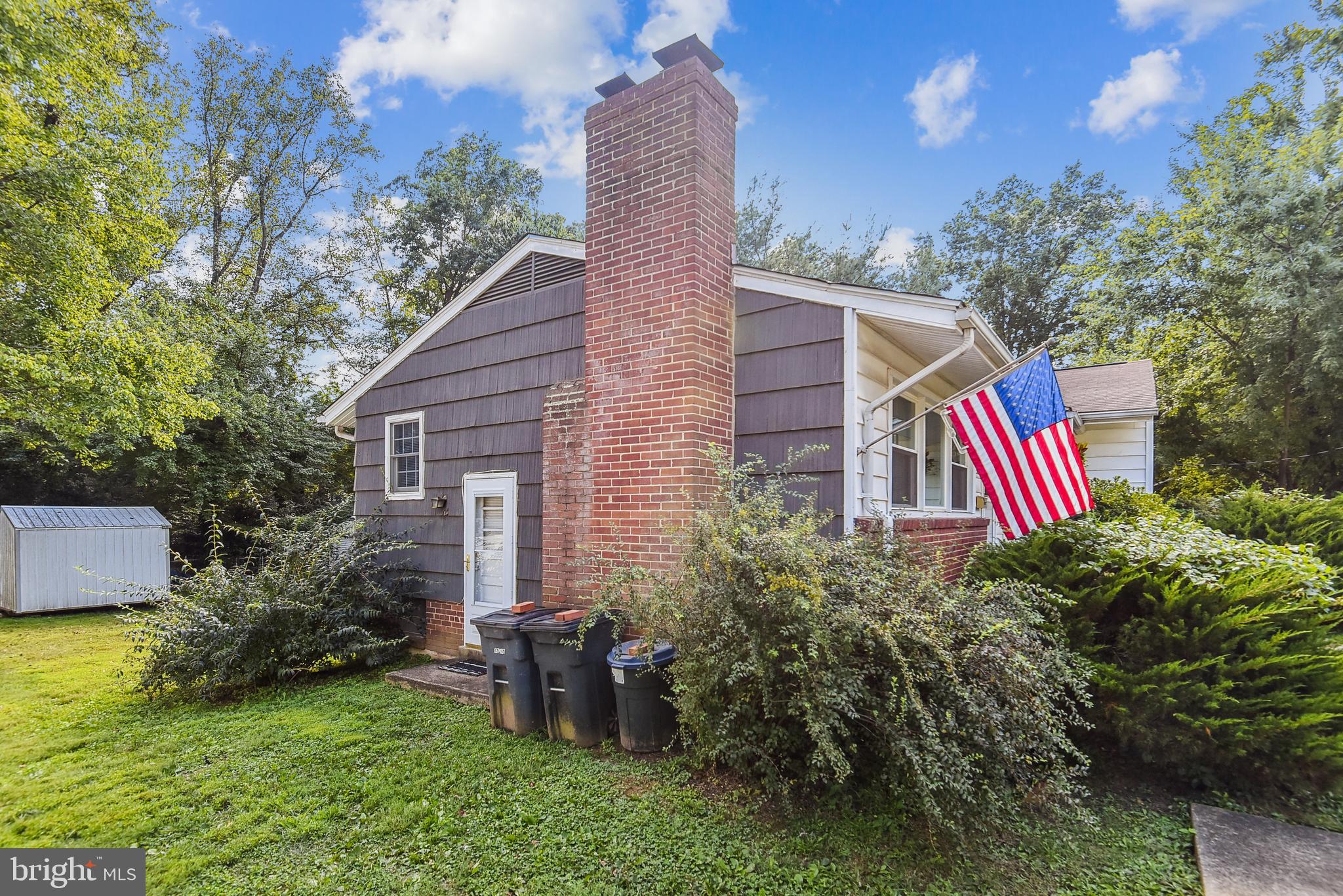 518 Kingsley Road Southwest Vienna, VA 22180 - Photo 6 of 12 Gallery Image 6