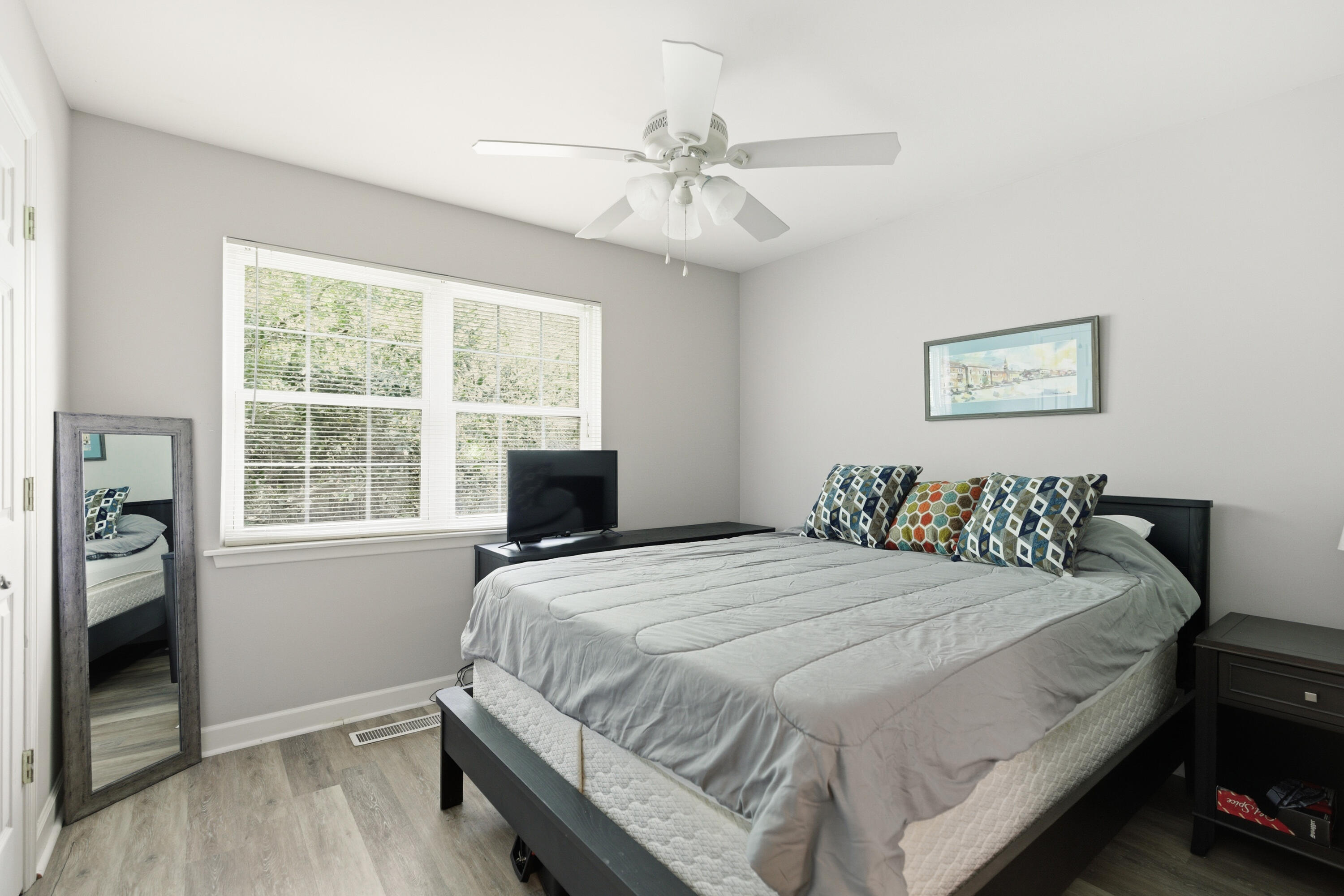 1291 Mathis Ferry Road Mount Pleasant, SC 29464 - Photo 14 of 16 Upstairs bedroom 2