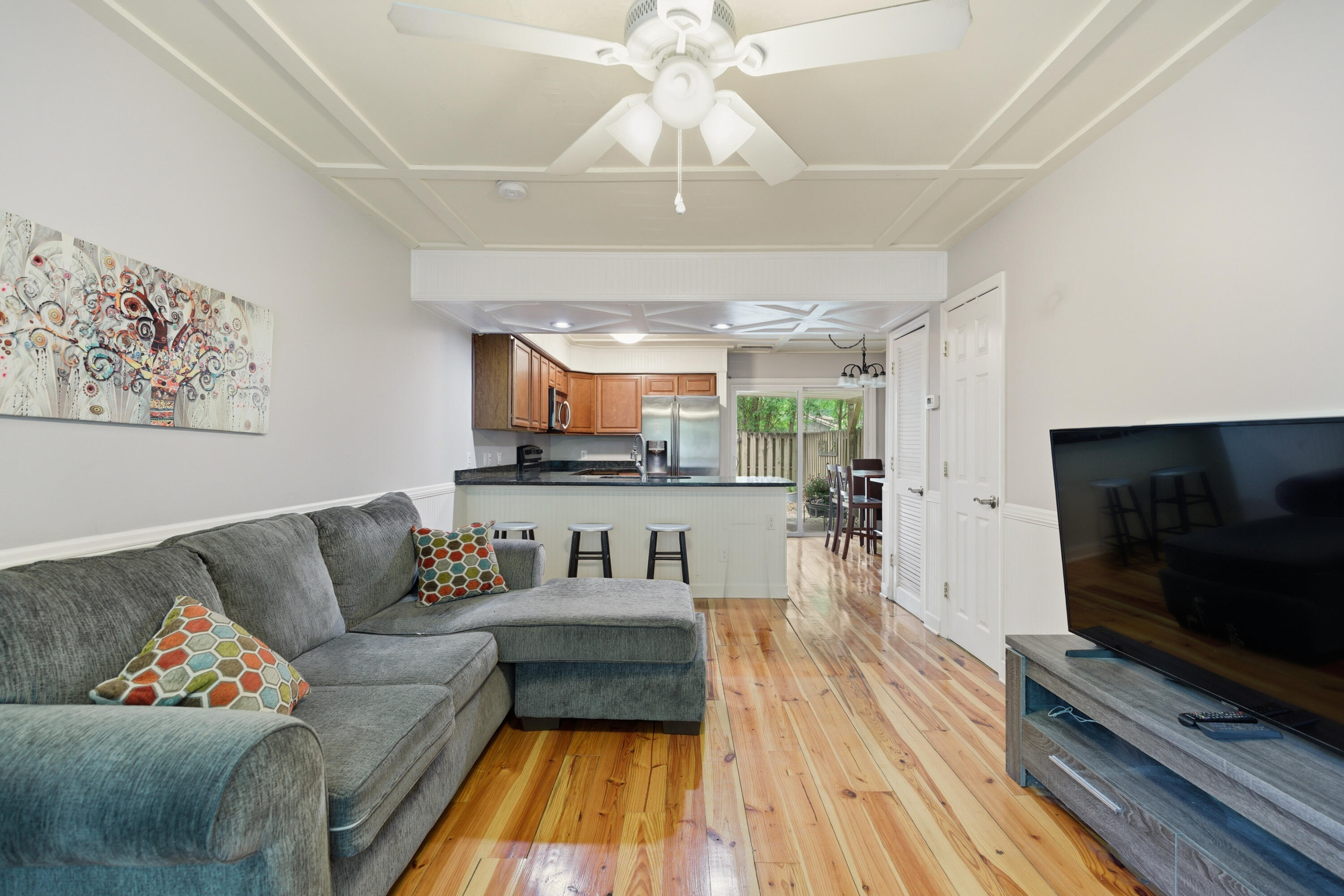 1291 Mathis Ferry Road Mount Pleasant, SC 29464 - Photo 4 of 16 Living Room