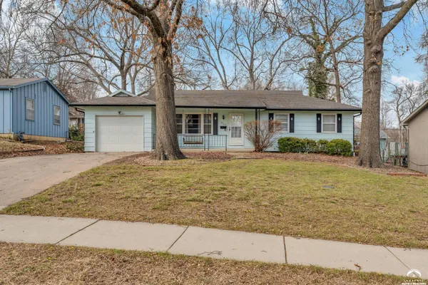 $240,000 | 814 West 27th Street, Lawrence, KS 66046