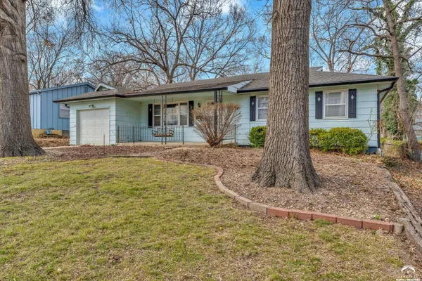 $240,000 | 814 West 27th Street, Lawrence, KS 66046