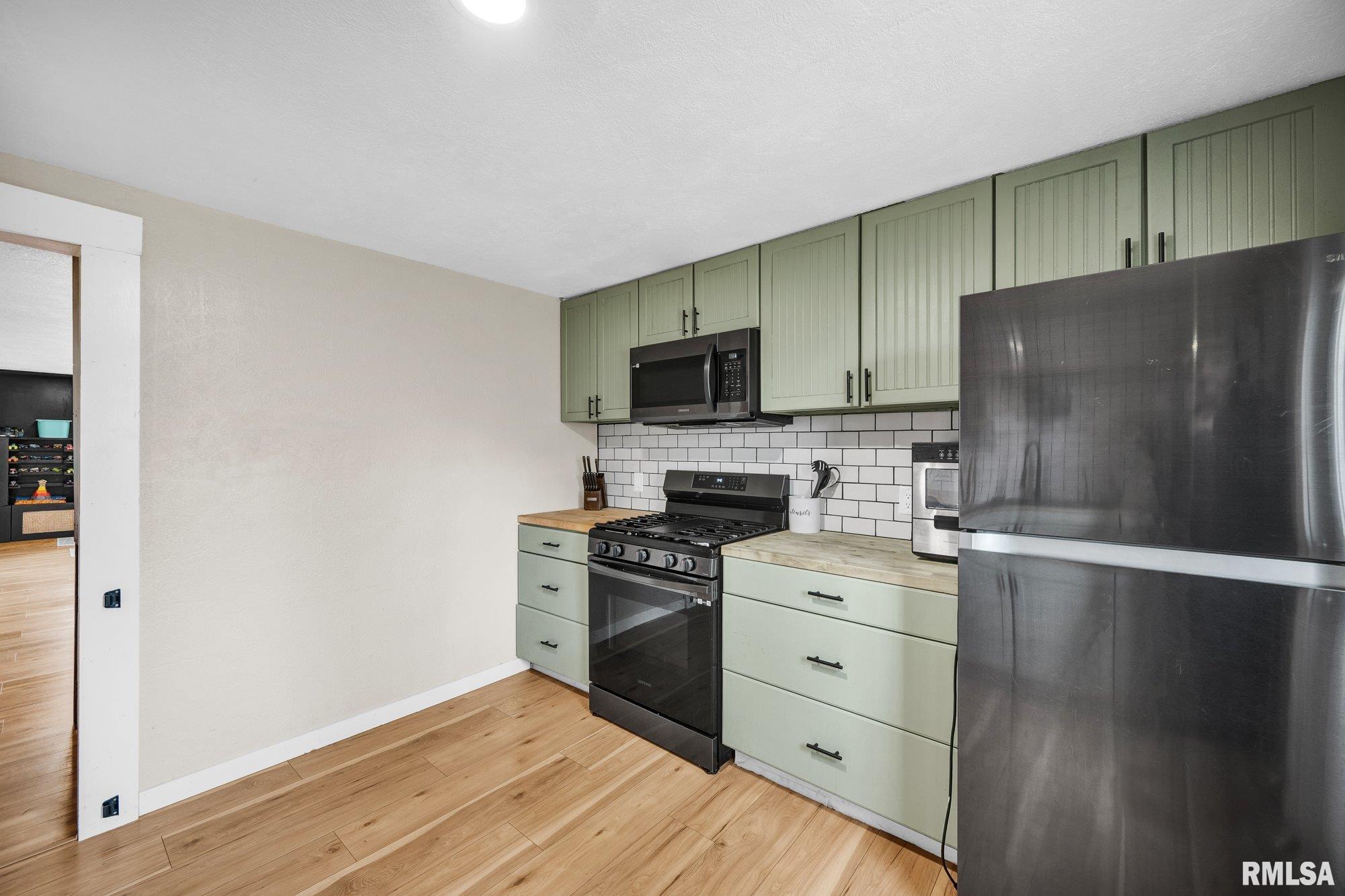 607 East Main Street La Fayette, IL 61449 - Photo 18 of 40