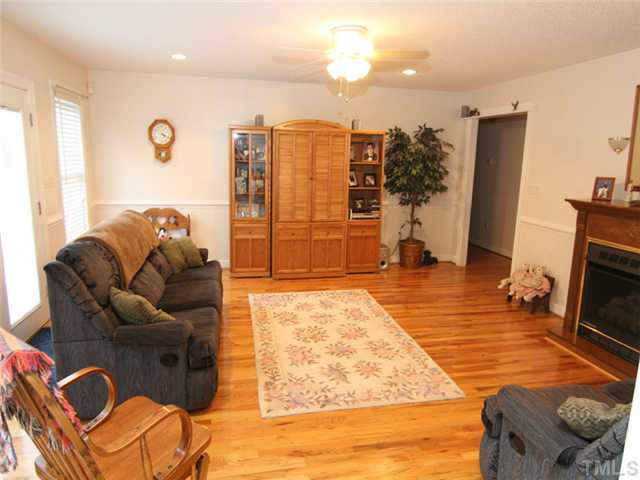 1204 Patterson Road Durham, NC 27704 - Photo 11 of 25