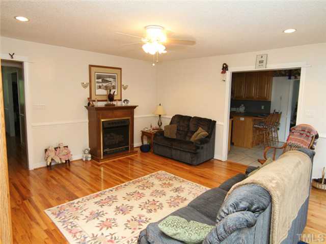 1204 Patterson Road Durham, NC 27704 - Photo 10 of 25